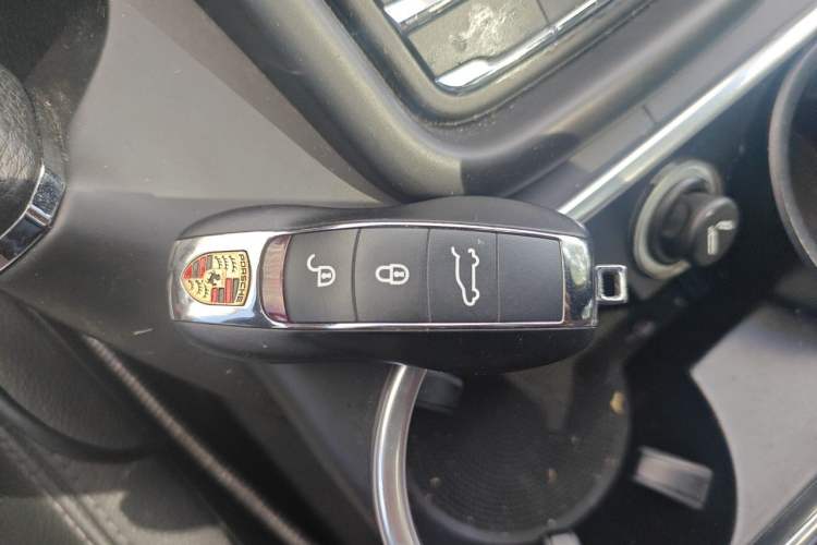 Used Porsche Cayenne 2014 Cayenne Platinum Edition 3.0T

