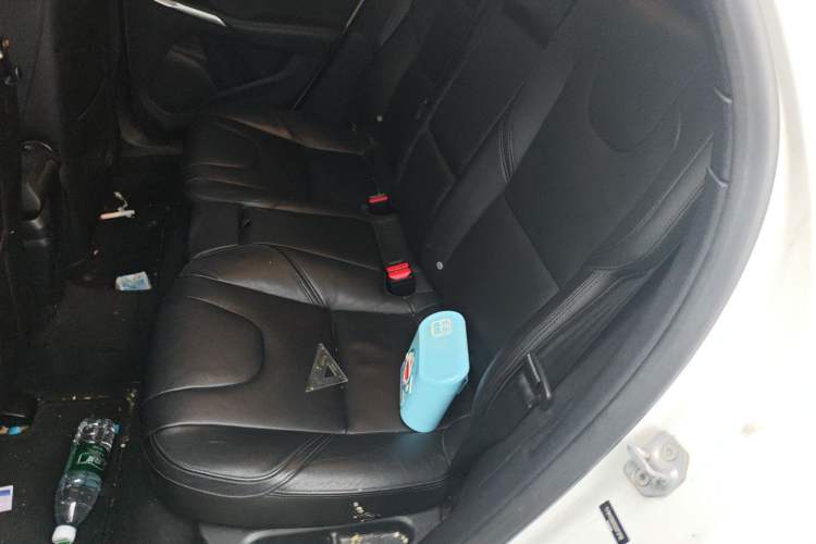 Used Volvo V40 2016 T3 Zhiyi Edition Left Rear Seat