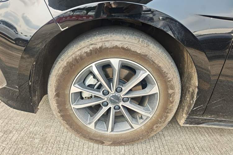 Used BYD Destroyer 05 2024 HONOR Edition DM-i 55KM Luxury Model Left Front Wheel Hub