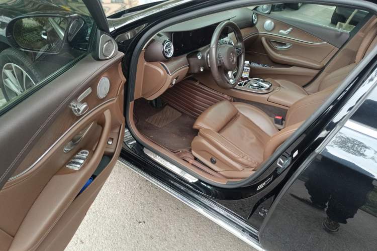 Used Mercedes-Benz E-Class 2019 E 200 L
