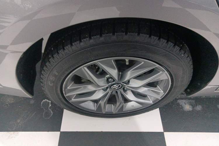 Used Toyota Avalon 2019 2.0L Ambition Edition China VI