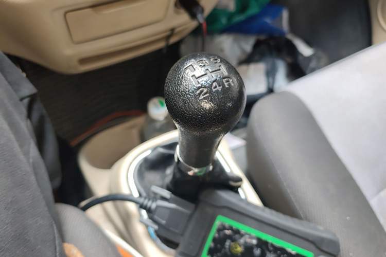 Used CHANGAN KAICHENG Ruixing M80 2018 1.5L Base Model Van Semi-Blind Window Flat Roof Rear-Hinged Doors 4G15S