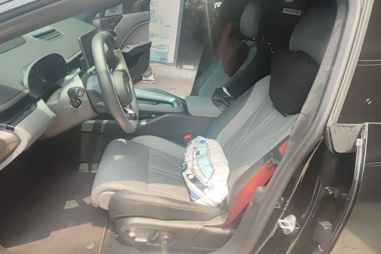 Used Zeekr 007GT 2025 Rear-Drive Intelligent Driving Version 75 kWh Left Front Seat