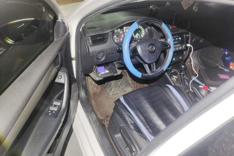 Used Skoda Octavia 2018 1.6L Automatic Comfort Edition Driver Seat