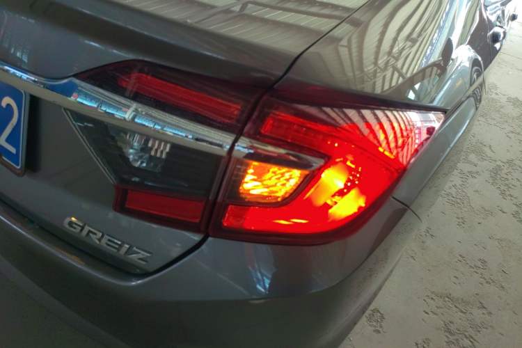 Used Honda Greiz 2016 1.5L Manual Classic Edition