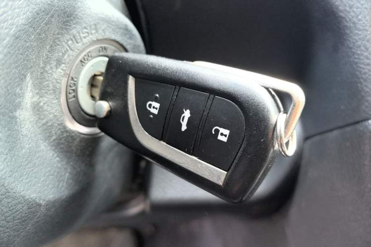 Used Toyota Camry 2016 2.0G 10th Anniversary Leading Edition
