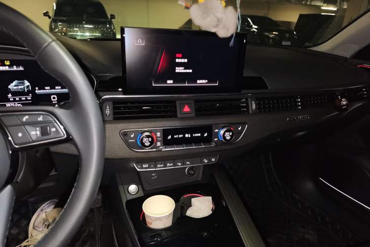 Used Audi A4 2023 allroad quattro
