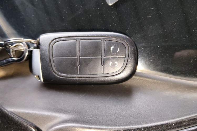 Used Jeep Cherokee 2016 2.4L Leading Edition
