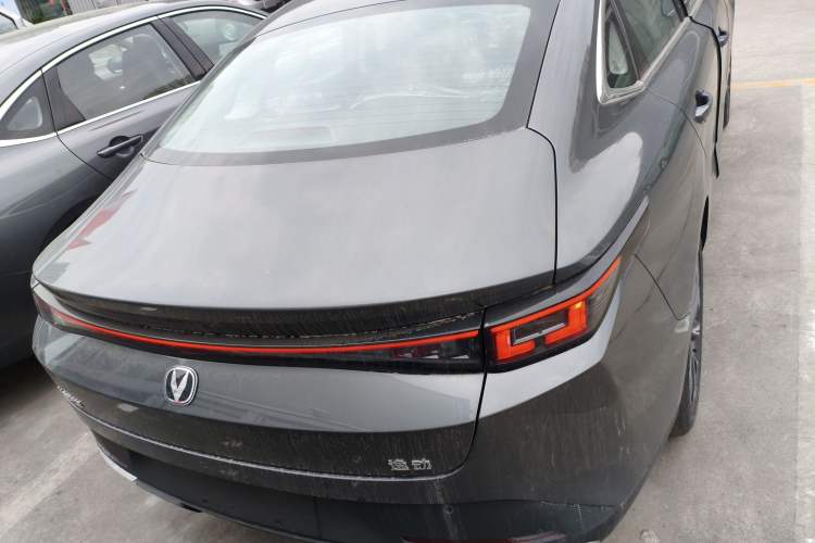 Used CHANGAN Eado 2025 Blue Whale 1.5T 500Bar Prestige Model