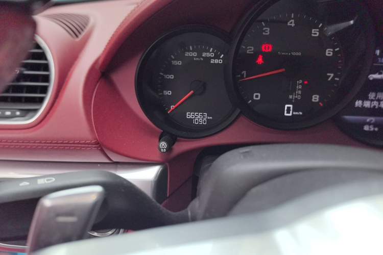 Used Porsche 718 2020 Boxster 2.0T Odometer Close Up