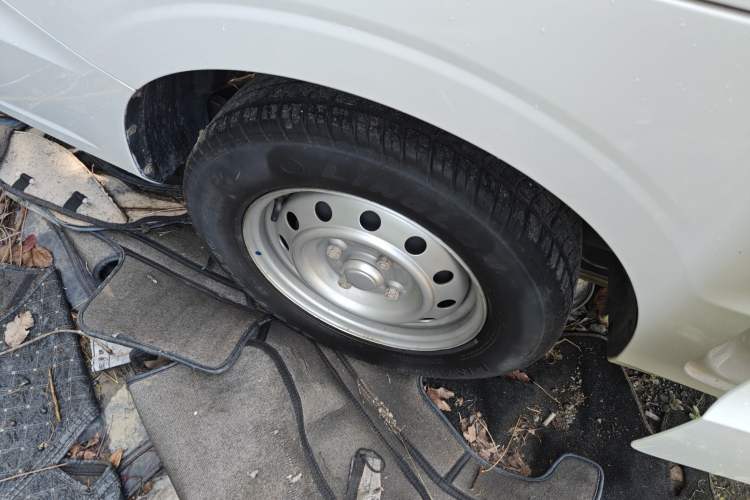 Used Wuling Hongguang V 2022 1.5L Jingqu Edition Electric-Assist LAR