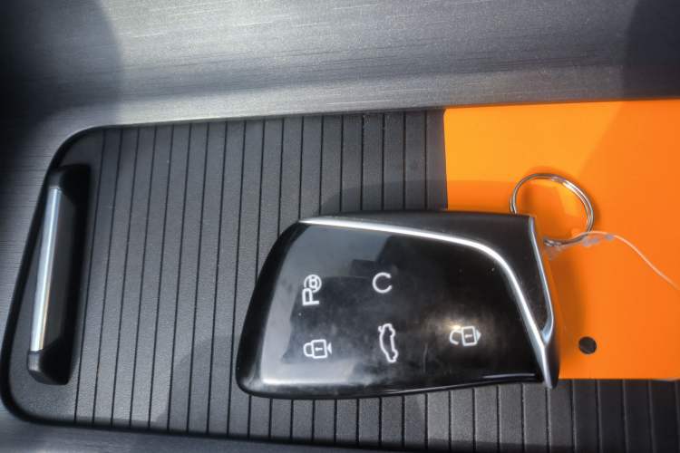 Used Dongfeng Aeolus Huge 2022 Mach Dual-Motor 1.5T MHD Dare-to-Dream Edition
