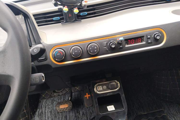 Used Wuling Hongguang MINIEV 2020 Lite Version Lithium Iron Phosphate
