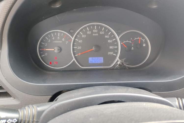 Used Wuling Hongguang 2014 1.5L S Standard Version Odometer Close Up