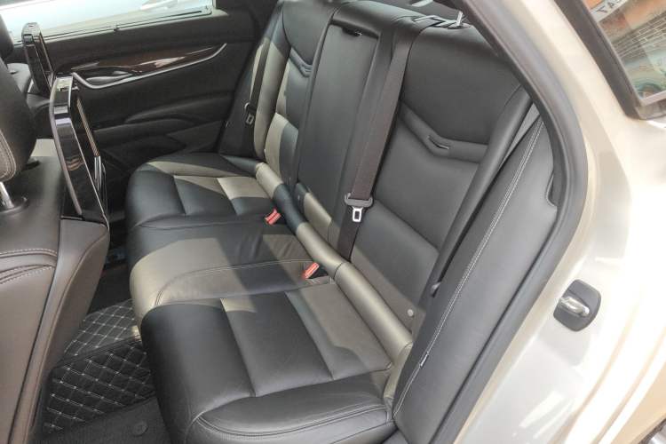 Used Cadillac XTS 2014 28T Luxury Model
