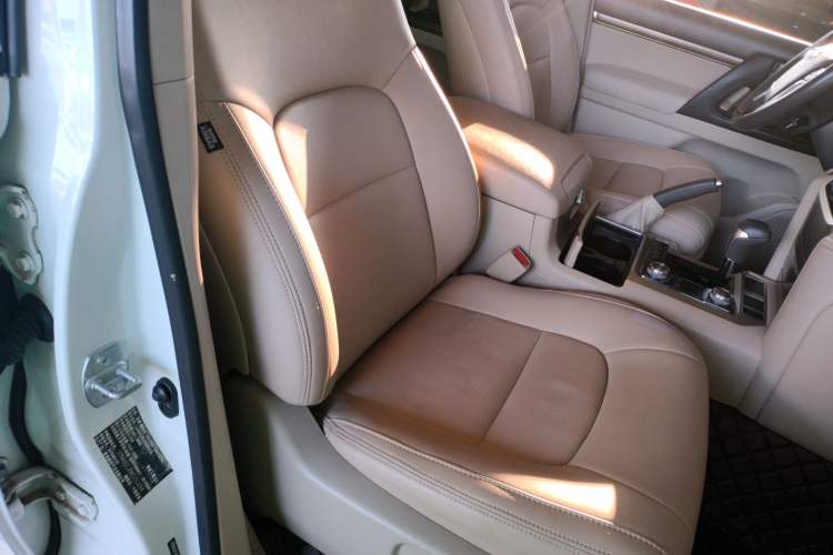 Used Toyota Land Cruiser 2019 4.0L GX-R 7 Seats Parallel Import