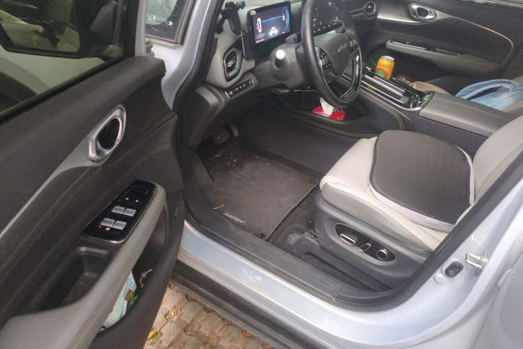 Used AION V 2023 Plus 80 Smart Enjoyment Seven-Seater Edition Ternary Lithium
