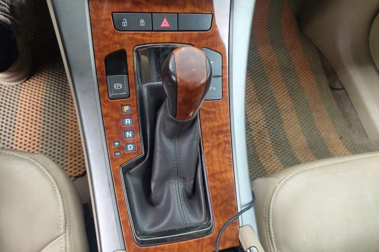 Used Buick LaCrosse 2012 2.4L SIDI Elegant Edition Gear Lever