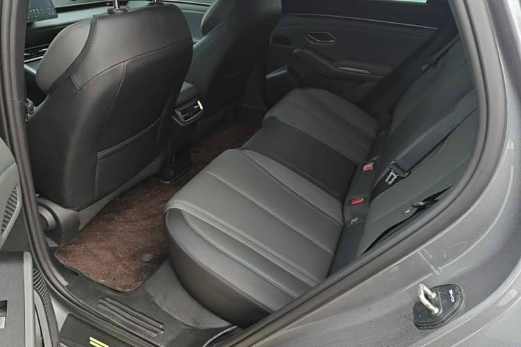 Used BYD Qin L 2025 DM-i Smart Drive 80KM Leading Model
