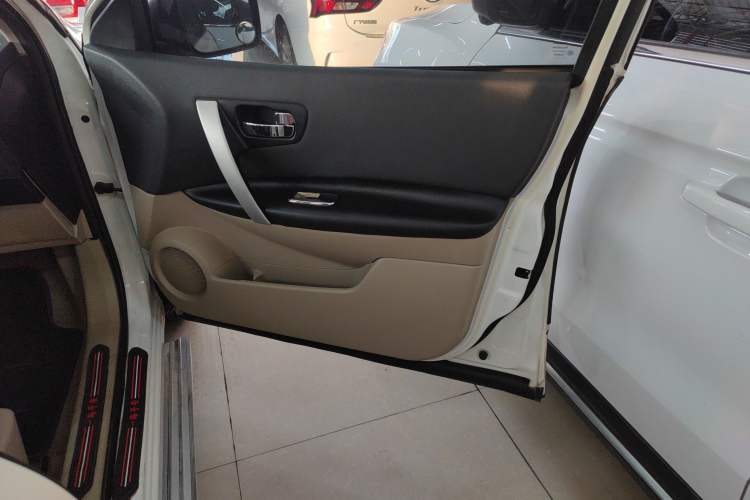 Used Nissan Qashqai 2015 2.0 XL Coolfire CVT 2WD