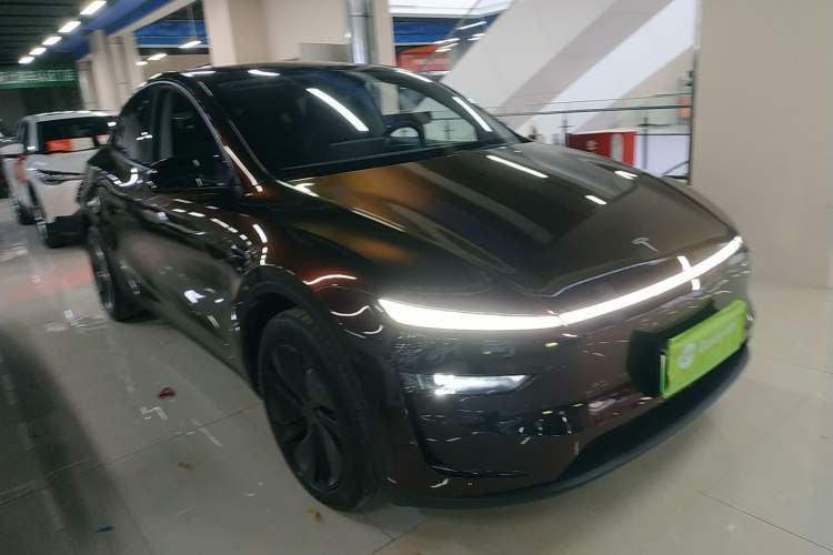 Used Tesla Model Y 2025 Rear-Wheel-Drive Version
