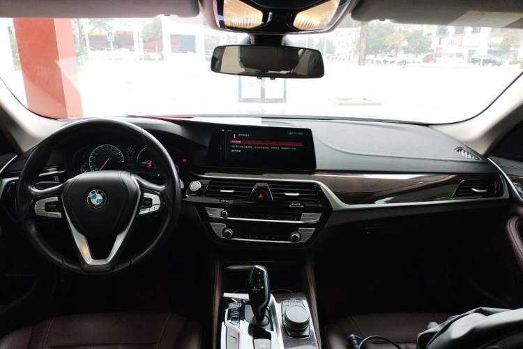 Used BMW 5 Series 2019 525Li Luxury Package