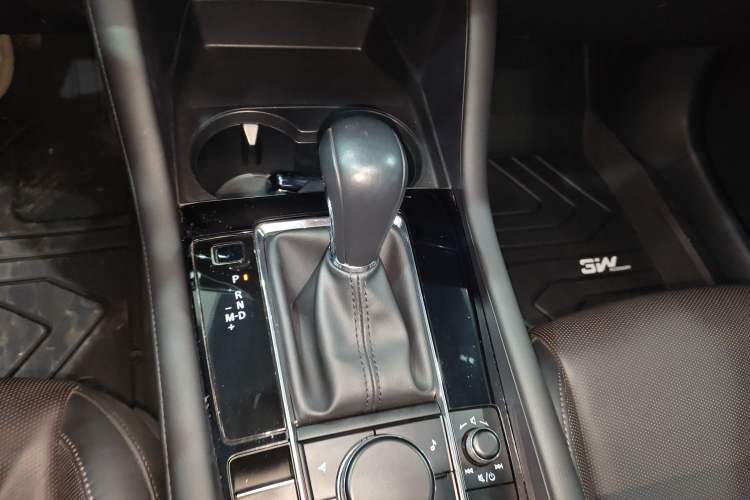 Used Mazda 3 Axela 2021 2.0L Automatic Zhiya Edition Gear Lever