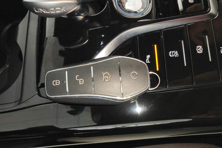 Used BYD Qin PLUS 2024 HONOR Edition DM-i 55KM Leading Model