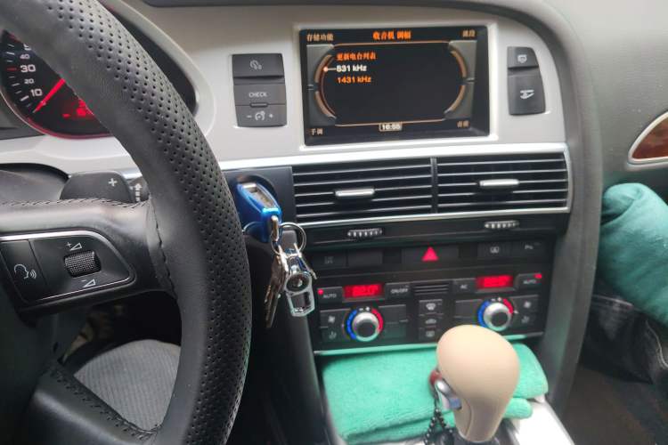 Used Audi A6L 2011 2.0 TFSI Automatic Standard Edition Audio And AC Panel