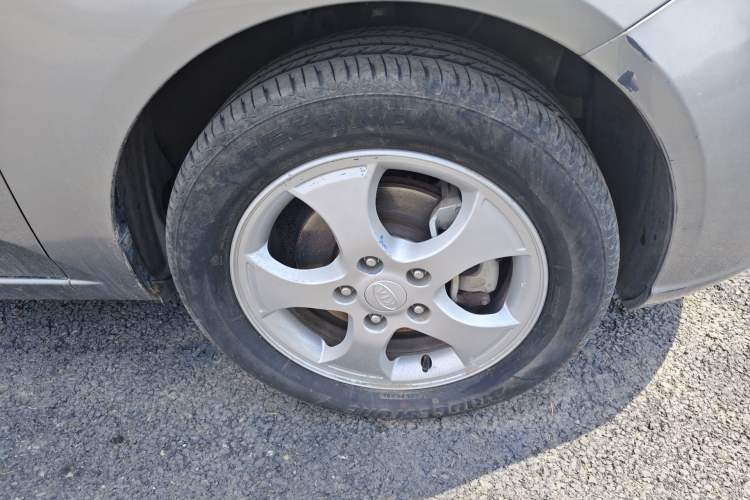 Used Kia Forte 2011 1.6L MT GLS Right Front Wheel Hub