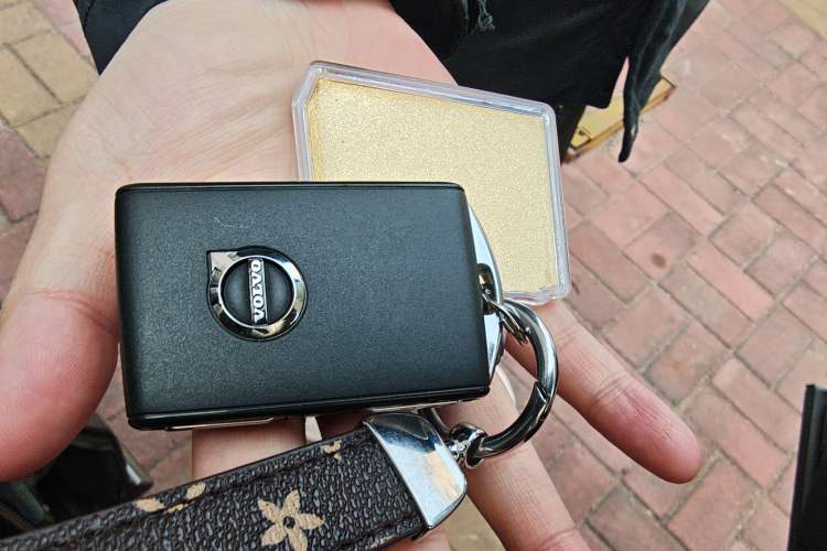 Used Volvo XC60 2021 T5 4x4 Smart Luxury Edition