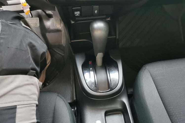 Used Honda Fit 2014 1.5L LX CVT Comfort Model Gear Lever