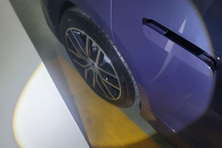 Used Denza Z9 2024 630 km All-Wheel Drive Max Version