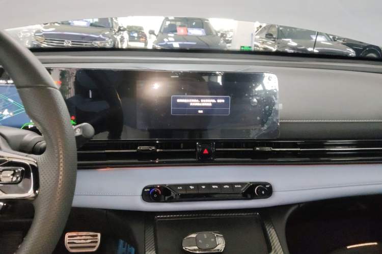 Used GAC Trumpchi EMPOW 2023 Shadow Leopard H Smart Hybrid Edition Audio And AC Panel