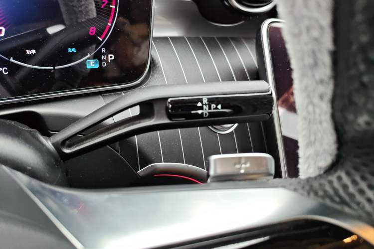 Used Mercedes-Benz C-Class 2022 C 260 L Sport Edition Gear Lever