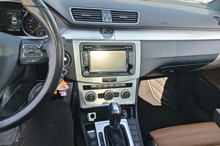 Used Volkswagen FAW-Volkswagen CC 2015 1.8TSI Luxury Model