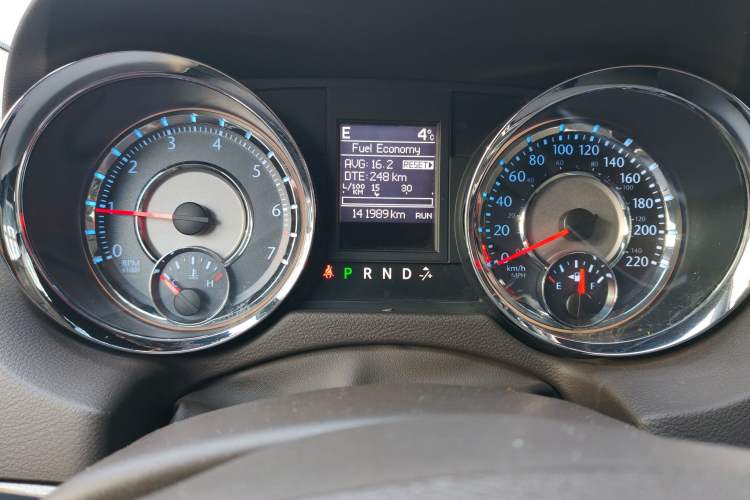 Used Chrysler Grand Voyager 2013 3.6L Luxury Edition