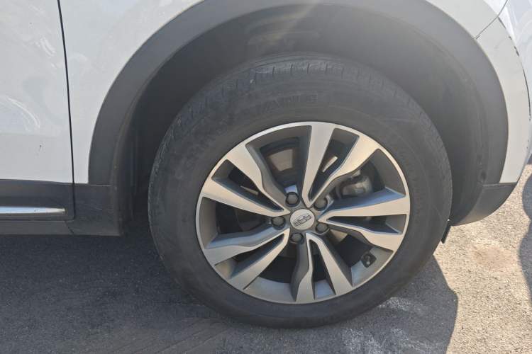 Used Geely Auto Emgrand X7 Sport 2016 1.8TD Automatic Smart Model Right Front Wheel Hub