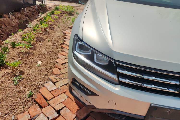 Used Volkswagen Tiguan L 2019 280TSI Automatic Two-Wheel Drive Panoramic Comfort Edition China V Standard Right Front Headlight