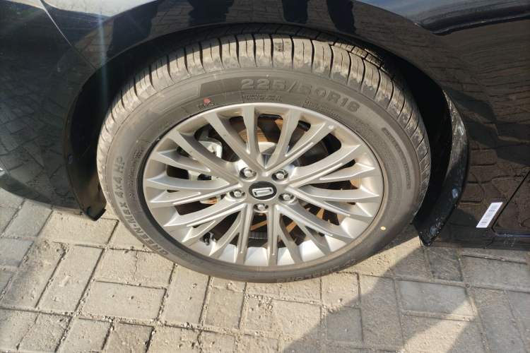 Used Bestune B70 2025 Dragon Edition 1.5T Quality Enjoyment Model
