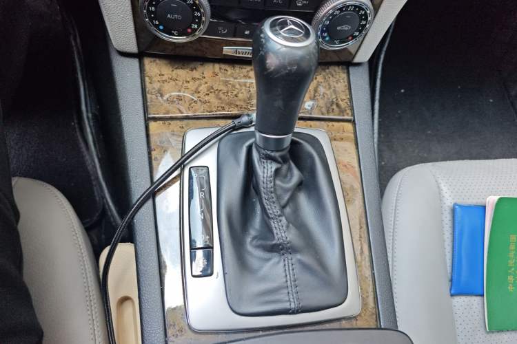 Used Mercedes-Benz C-Class 2010 C 300 Fashion Model