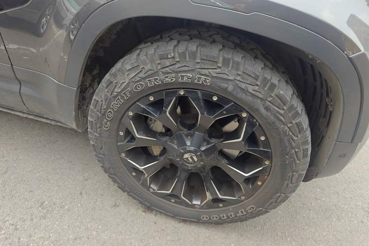 Used Land Rover Defender 2023 Facelift 110 3.0T P400 Dark Edition
