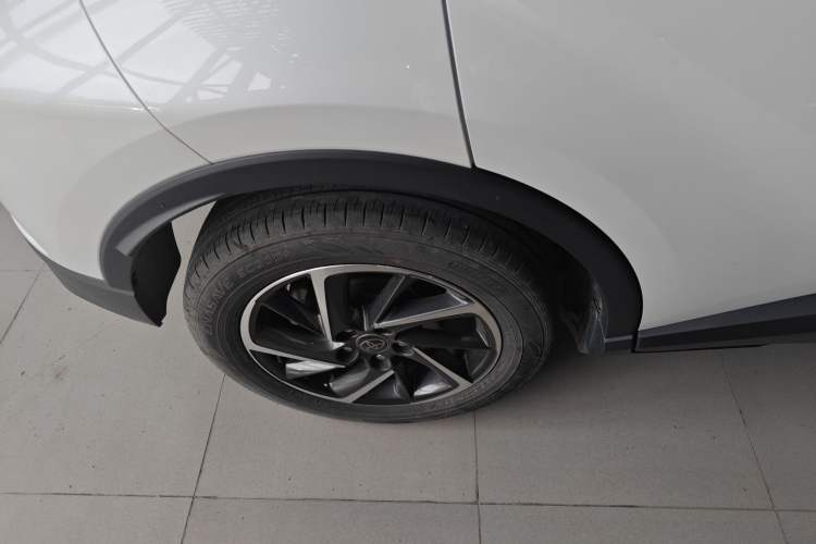 Used Toyota C-HR 2023 2.0L Luxury Edition Exterior 3