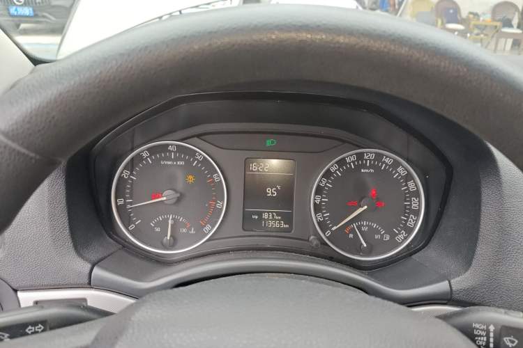 Used Skoda Octavia 2015 Classic Model 1.6L Manual Eado Version