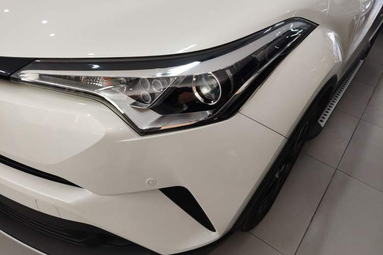 Used Toyota IZOA 2020 2.0L Yi Xiang CARE
