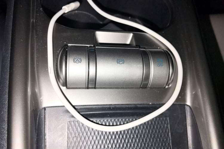 Used BYD Dolphin 2021 405 km Fashion Edition Gear Lever