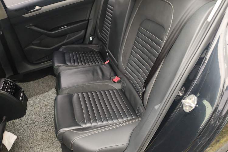 Used Volkswagen Magotan 2020 280TSI DSG Comfort Edition Left Rear Seat