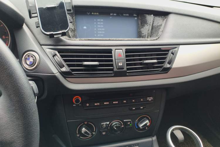 Used BMW X1 2014 sDrive18i Fashion Model
