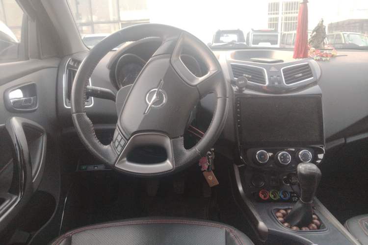 Used Haima S5 2015 1.6L Manual Luxury Model with Sunroof Steering Wheel