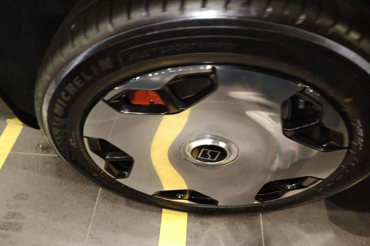 Used Zeekr 9X 2025 Ultra Edition Right Rear Wheel Hub